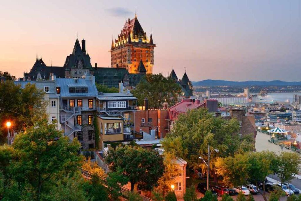 Gobierno canadiense ofrece cursos gratis de frances e ingles